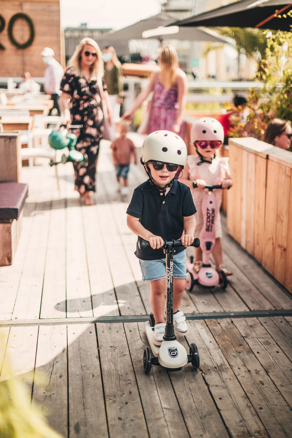 2025 Patinete Scoot & Ride Highwaykick 3 LED para Niños, Plegable, Ruedas Luminosas, de 3 a 6 Años