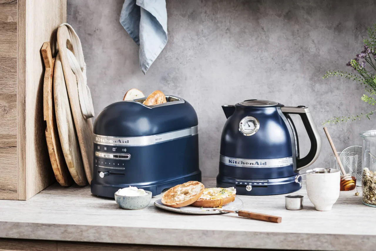 2025 Tostadora Artisan de 2 ranuras KitchenAid 5KMT2204