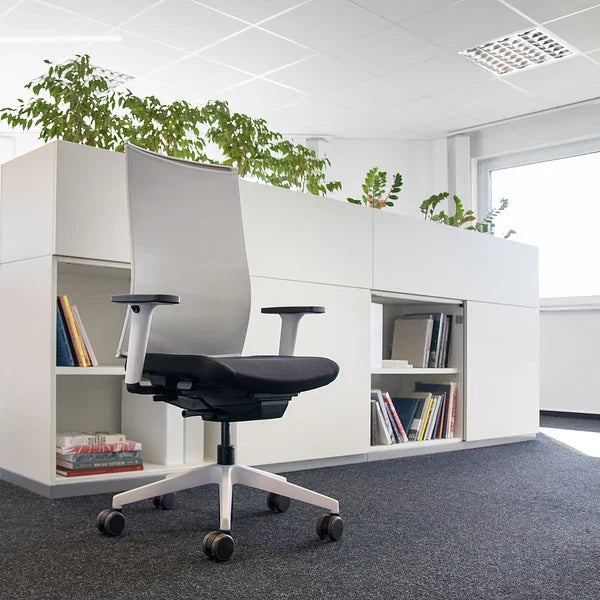 2025 Silla de Oficina Ergonómica con Respaldo de Malla lento Agilis Matrix MT12 EDICIÓN ESPECIAL Pure Black