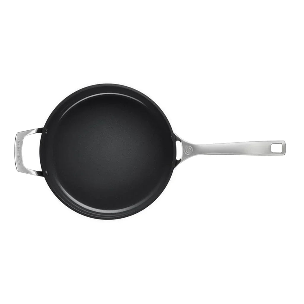 2025 Le Creuset - Cazo Antiadherente Essential 26 cm