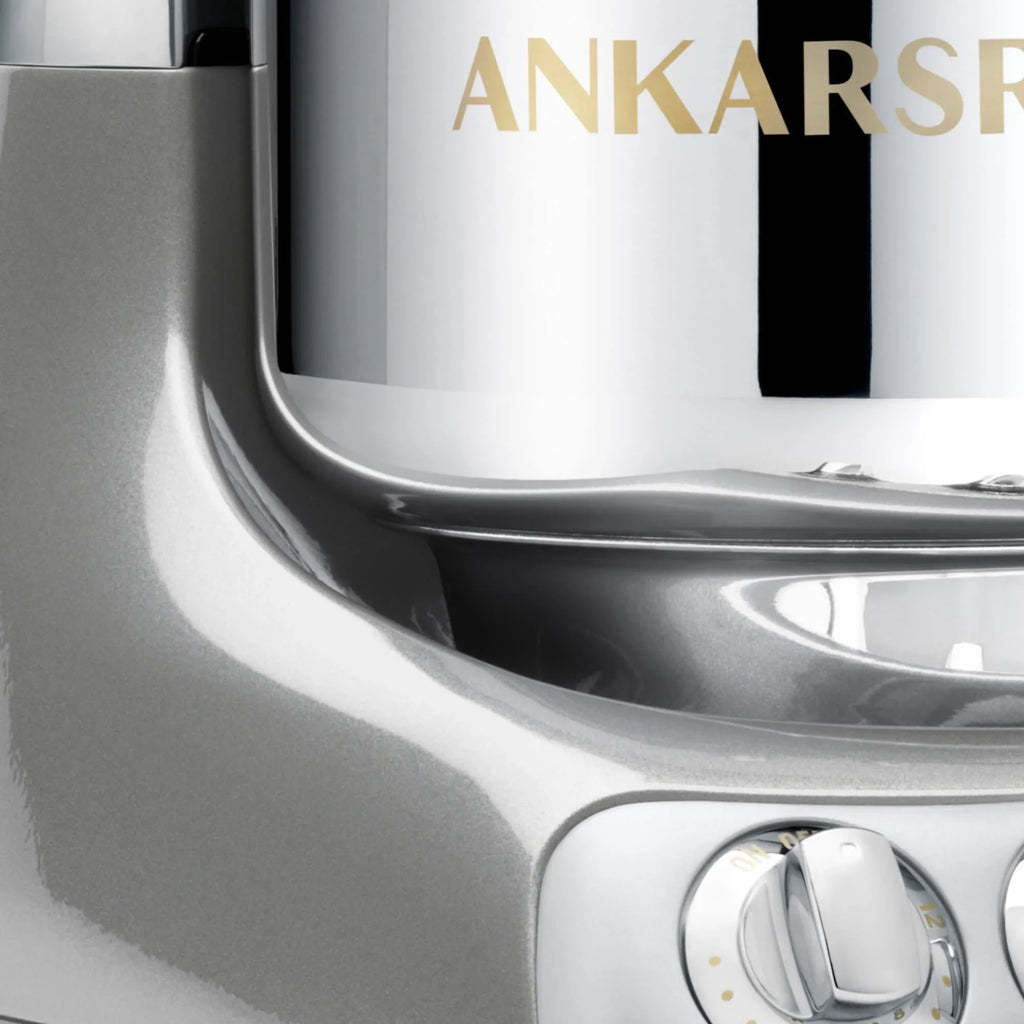 2025 Ankarsrum Assistent Original 6230 – robot de cocina versátil con diseño retro, bol de acero inoxidable 7L, motor de 1500W, accesorios completos, fabricación artesanal sueca, garantía de 7 años