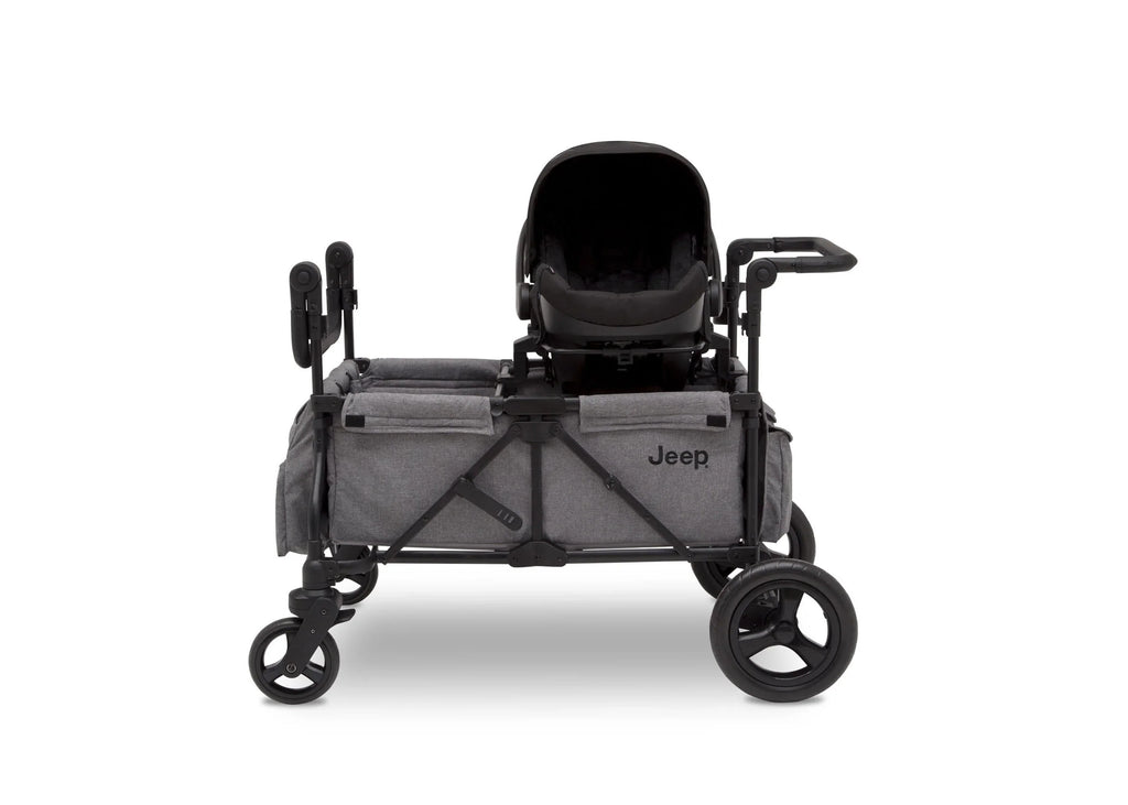 2025 Jeep Wrangler Stroller Wagon de Delta Children – 3 Modos: Portabebés, Cochecito y Carrito, Suspensión, Capota UV, Compatible con Sillas de Auto, Almacenamiento Múltiple, Manillares Ajustables
