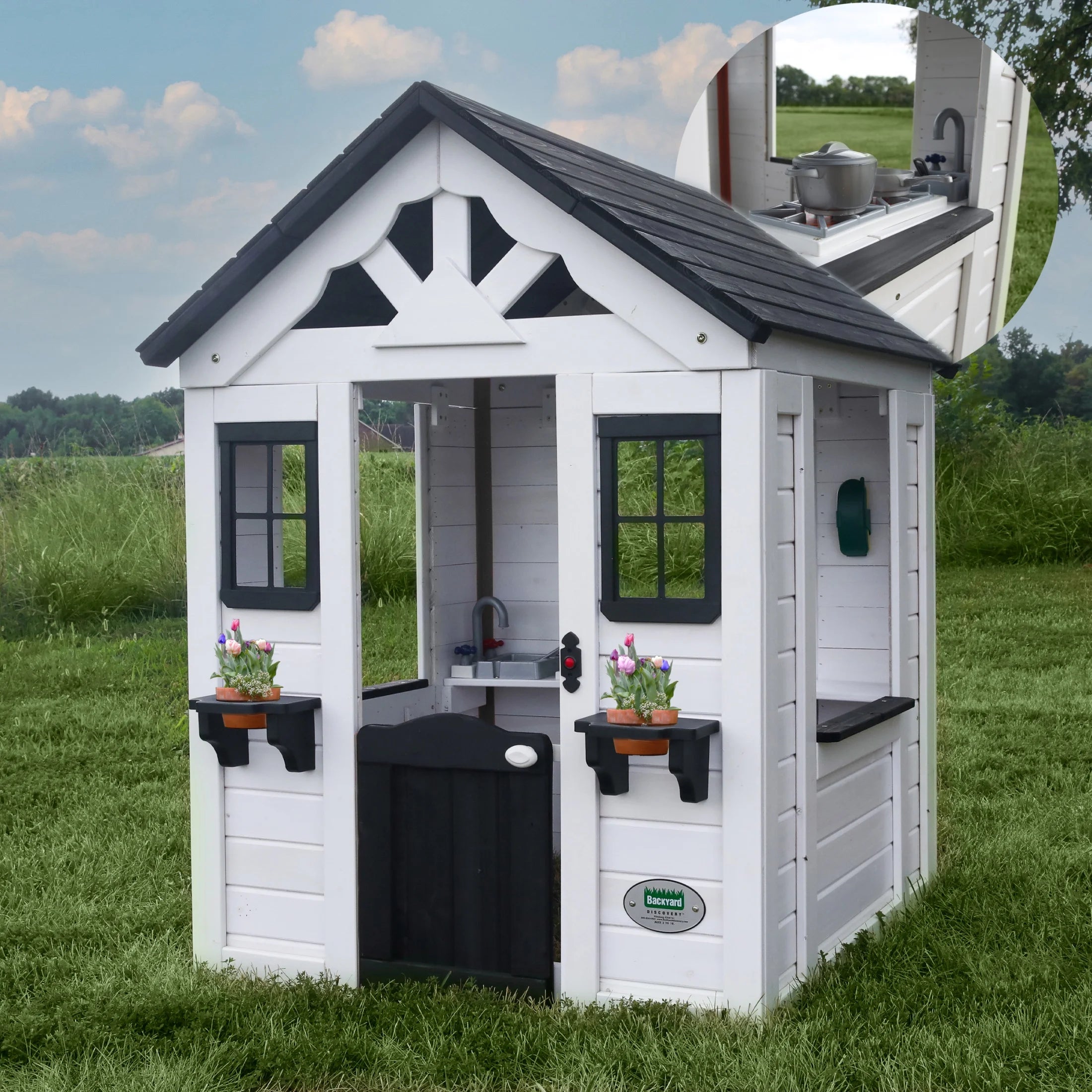 Casita de Juegos Backyard Discovery Sweetwater – Blanca