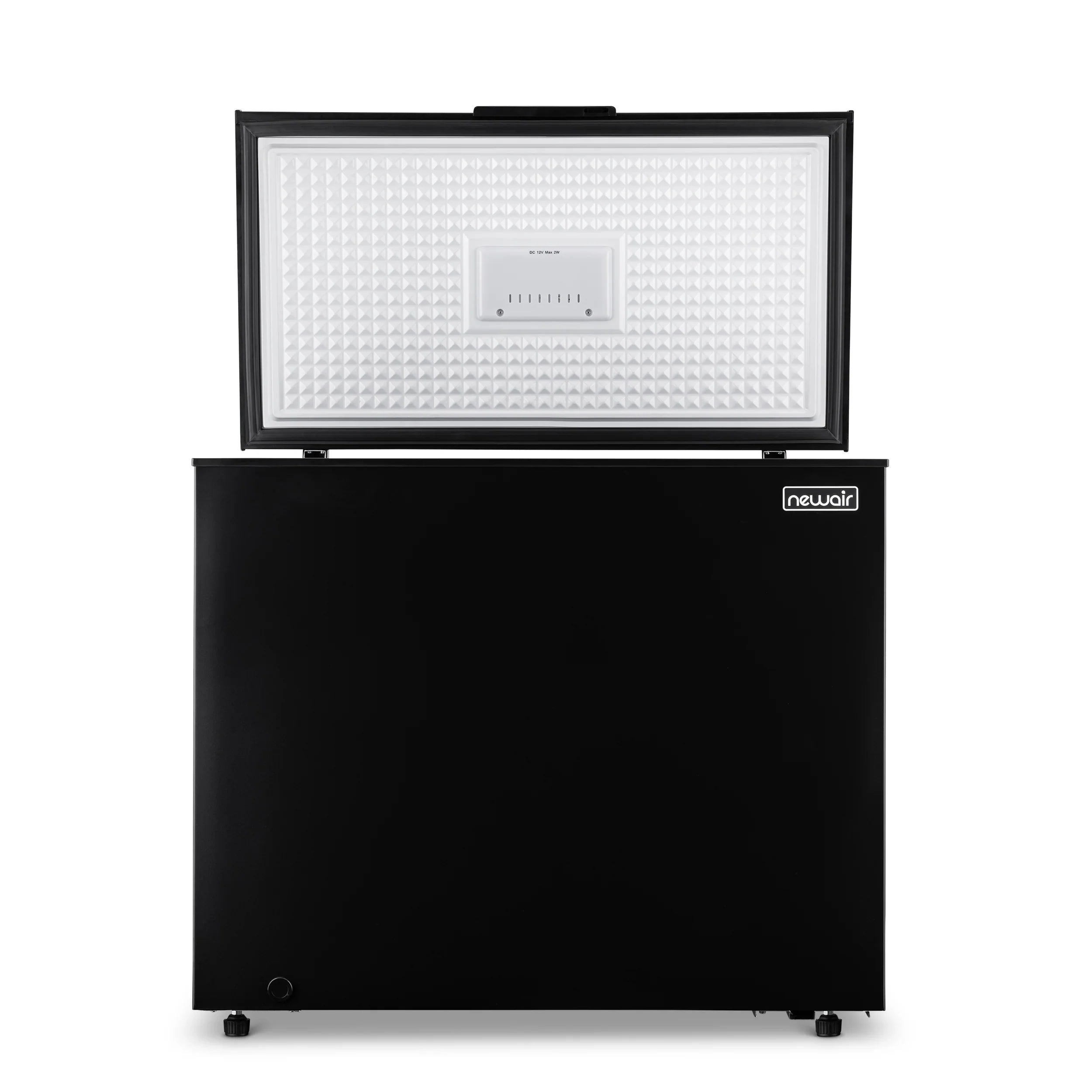 2025 Congelador Vertical Compacto Newair – 6,7 pies³ – Negro