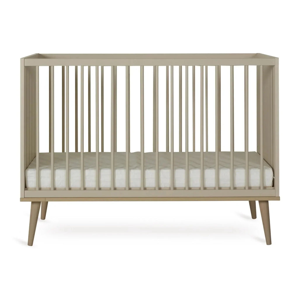 2025 Cuna Quax Flow – 60x120 cm | Greige y madera de haya | Altura ajustable, certificación FSC | Con somier, sin colchón