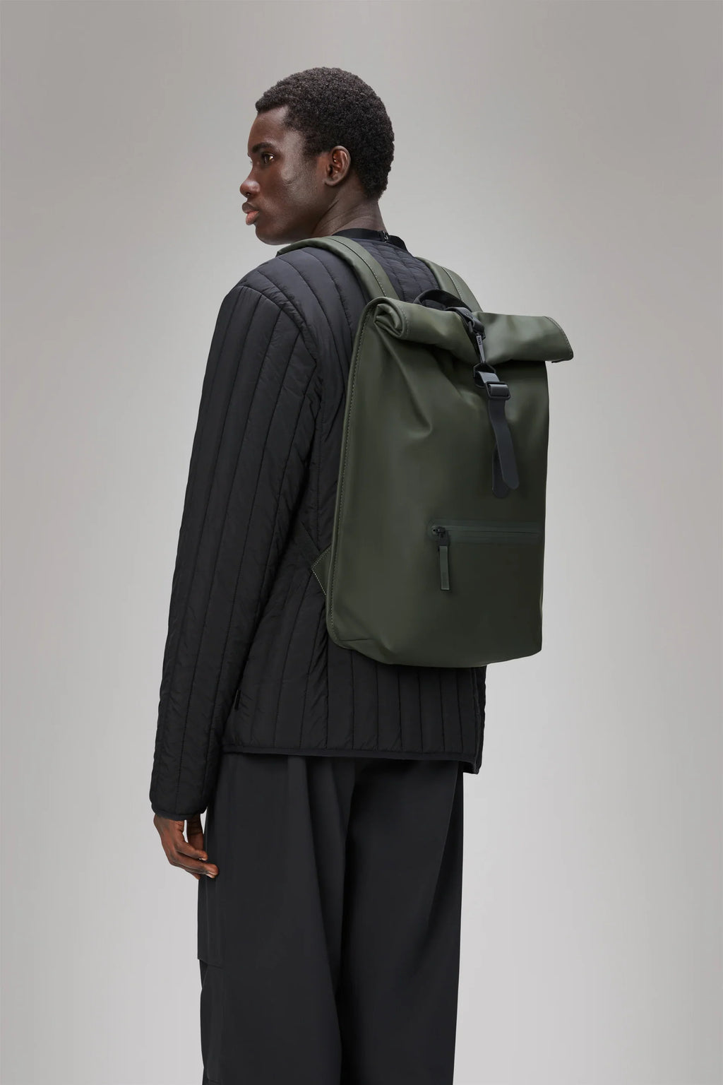 2025 Mochila Rolltop – Mochila Urbana Impermeable con Cierre Enrollable, Compartimento Lateral para Portátil y Correa de Pecho Segura