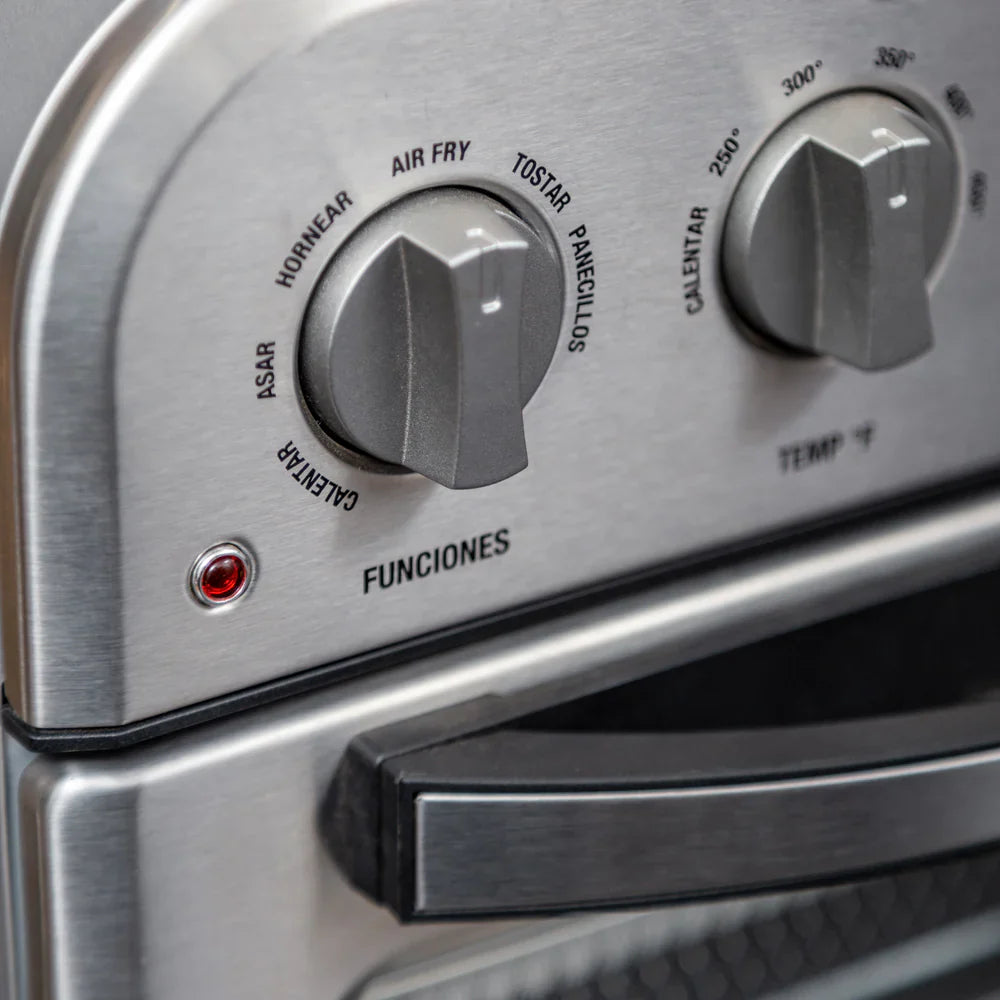2025 Horno, Tostador y AirFryer Compacto 6 en 1 TOA-28 de Cuisinart®