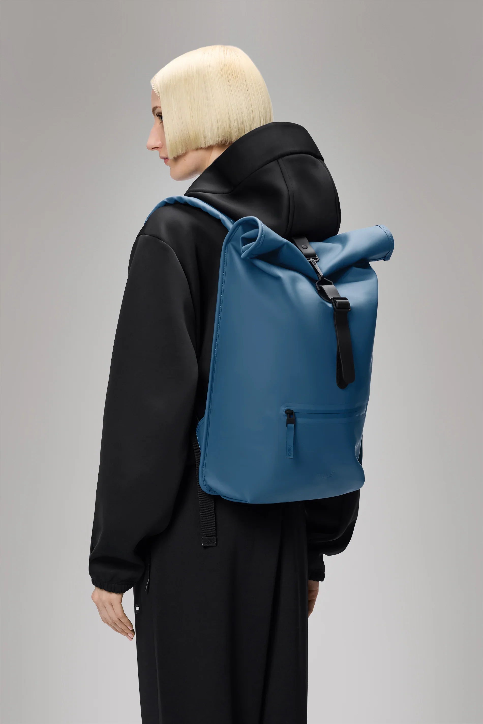 2025 Mochila Rolltop – Mochila Urbana Impermeable con Cierre Enrollable, Compartimento Lateral para Portátil y Correa de Pecho Segura