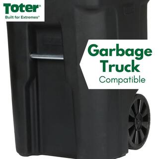 2025 Contenedor de basura exterior Toter de 64 galones con ruedas y tapa fija – Negro