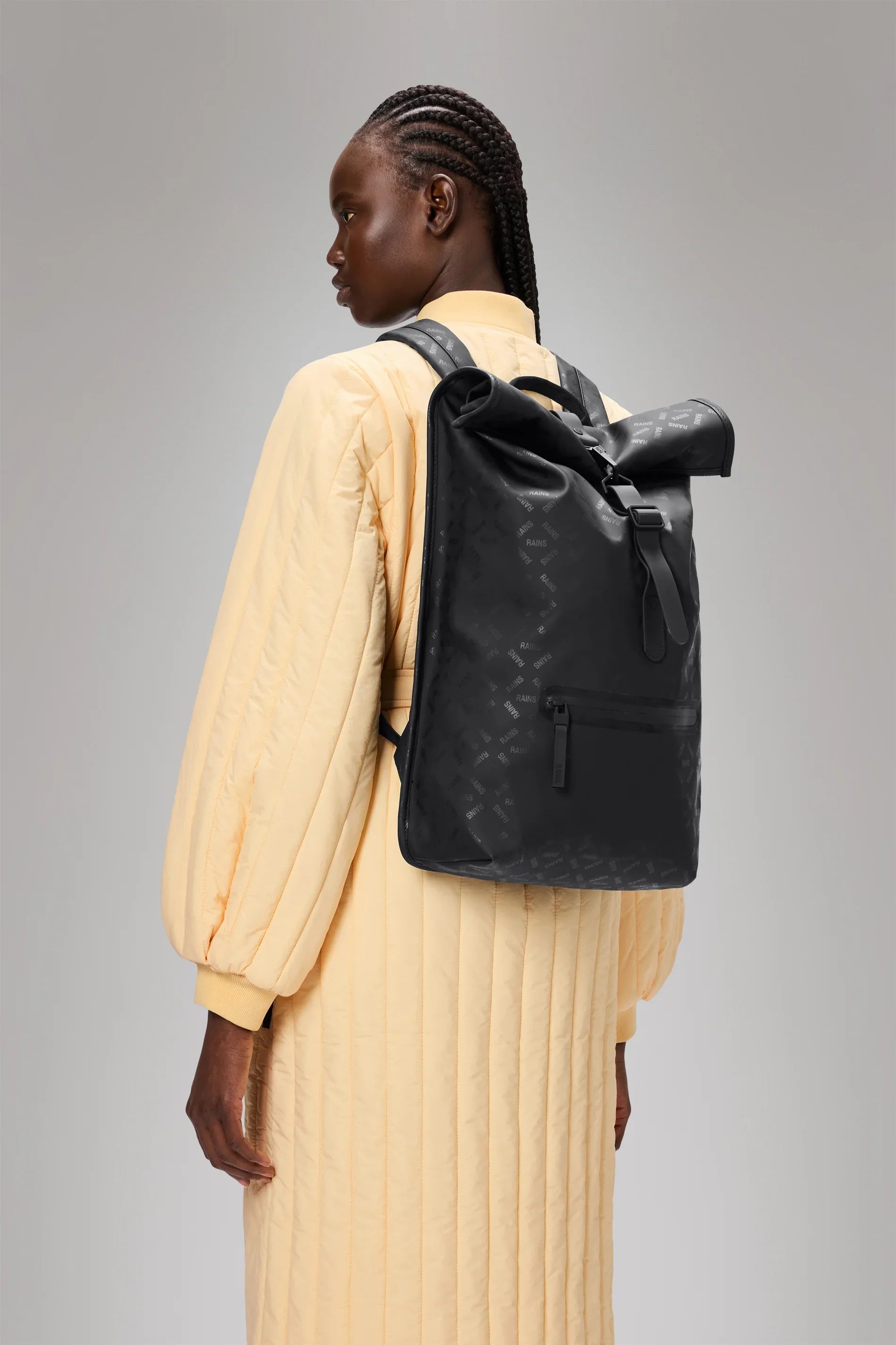 2025 Mochila Rolltop – Mochila Urbana Impermeable con Cierre Enrollable, Compartimento Lateral para Portátil y Correa de Pecho Segura