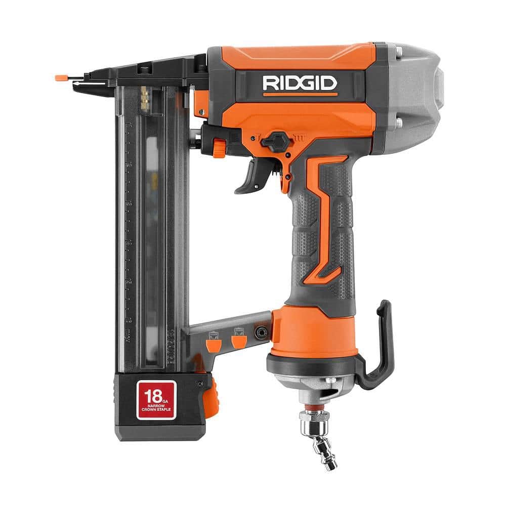 Presentación del kit combo R69603FK con compresor de 6 galones y 3 herramientas