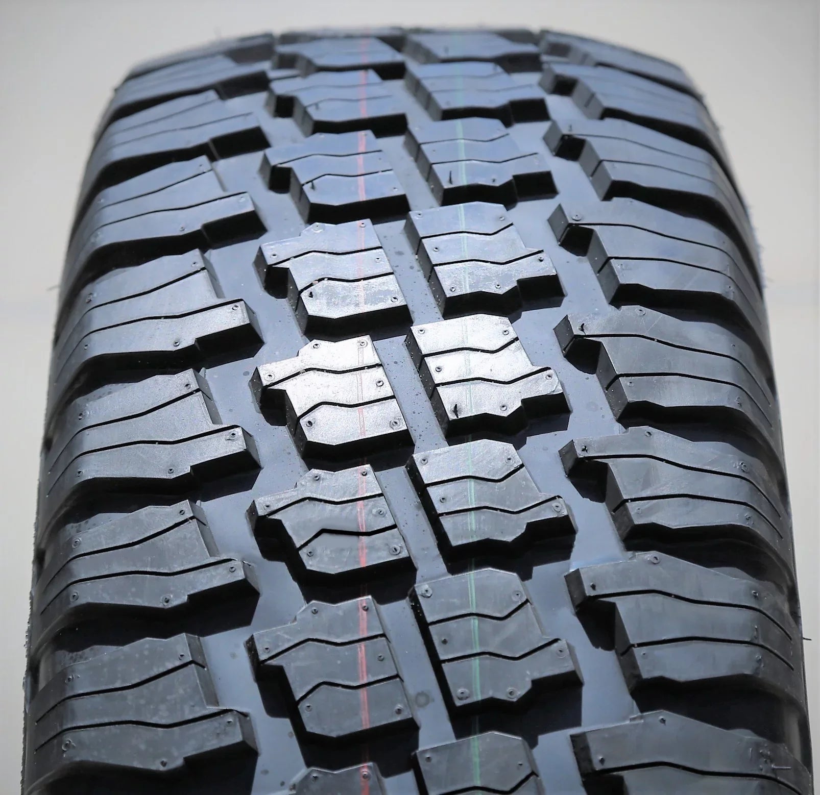 Juego de 2 neumáticos todoterreno Haida Puma HD818 LT 235/75R15 104/101S 6 capas, índice de carga C, perfil M/T barro