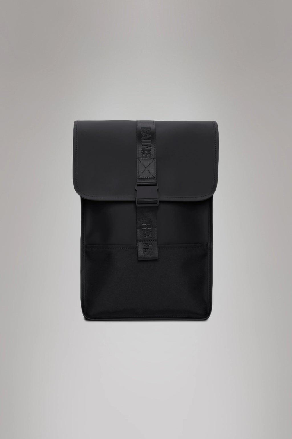 2025 Trail Backpack Mini – Mochila de Día Repelente al Agua (15") con Solapa y Hebilla de Goma – Tejido PU – Compartimento Acolchado para Portátil