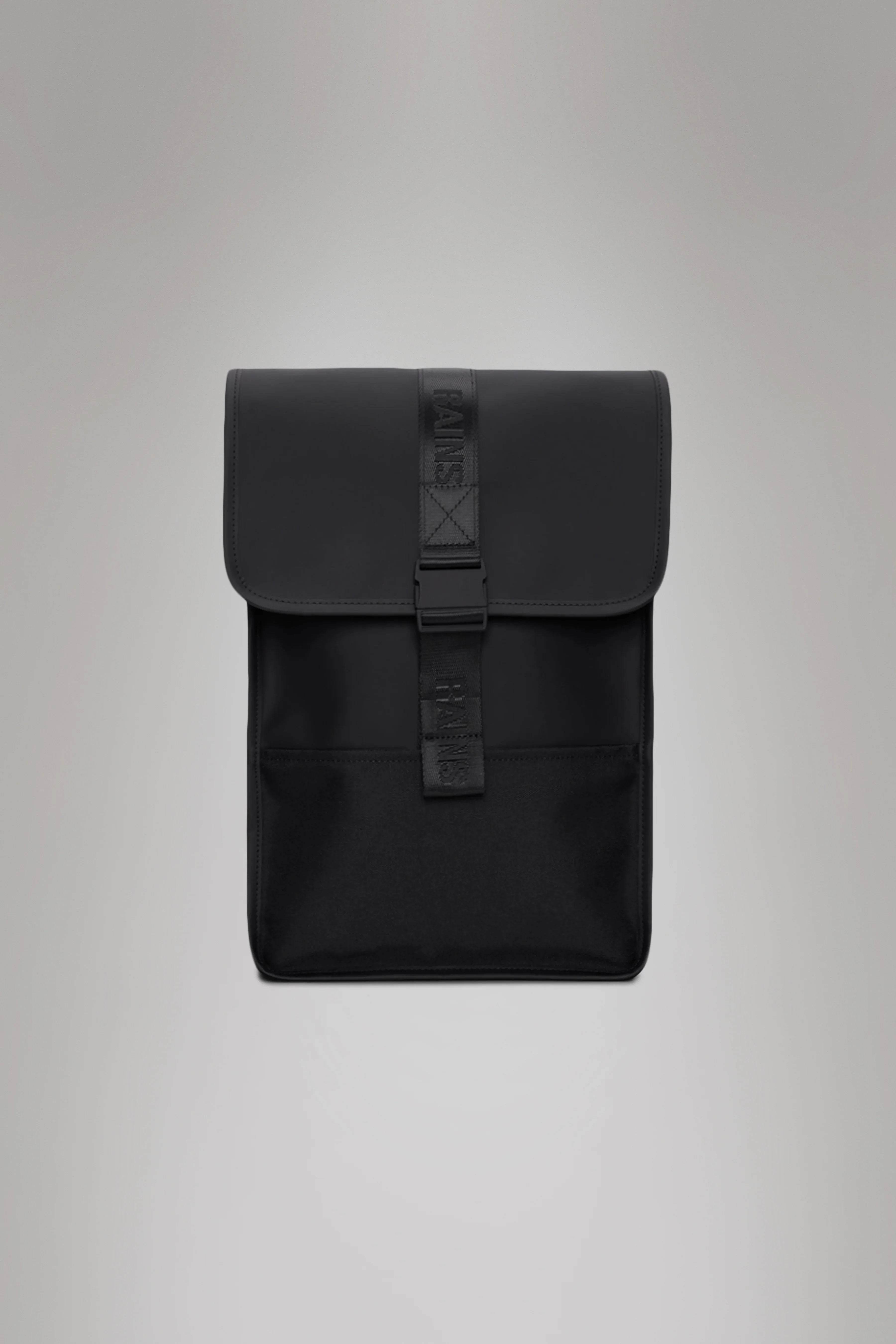 2025 Trail Backpack Mini – Mochila de Día Repelente al Agua (15") con Solapa y Hebilla de Goma – Tejido PU – Compartimento Acolchado para Portátil