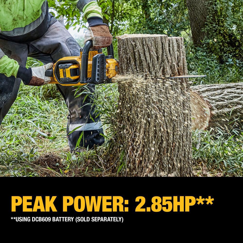 Motosierra inalámbrica DEWALT 60V MAX, barra de 18", motor sin escobillas, batería incluida